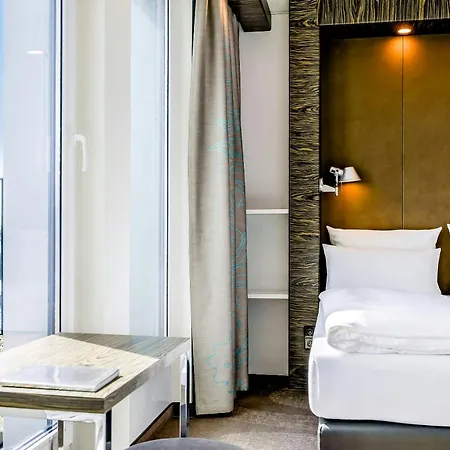 Motel One Berlin-Tiergarten-3